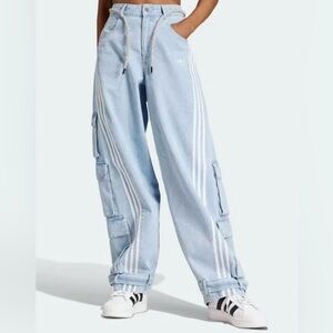 ✨Host pick✨Adidas Light Blue Cargo Pants